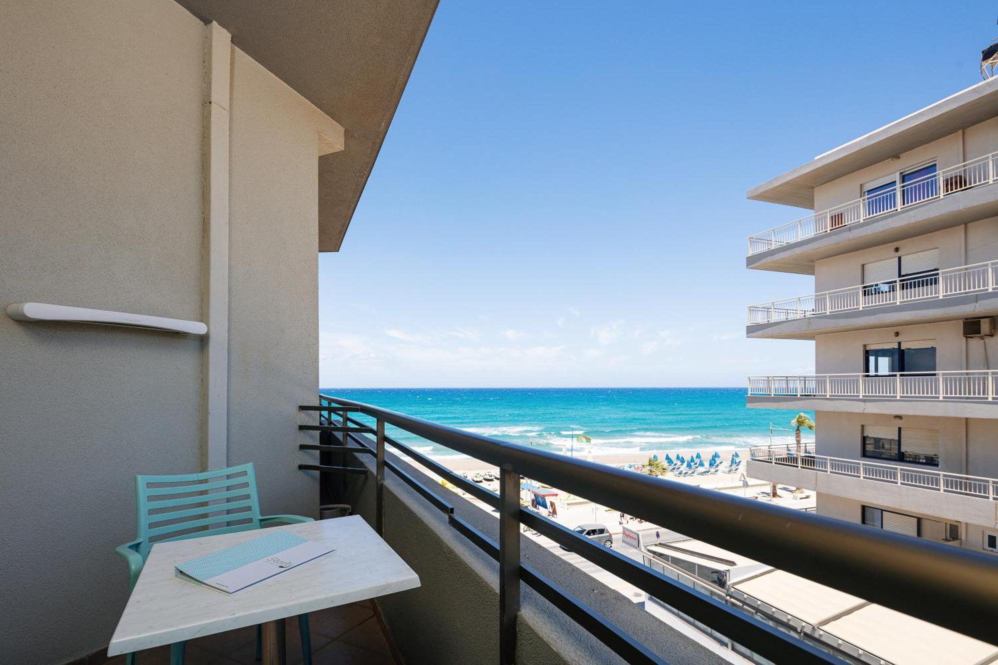 Steris Elegant Beach Hotel & Apartments レティムノ エクステリア 写真