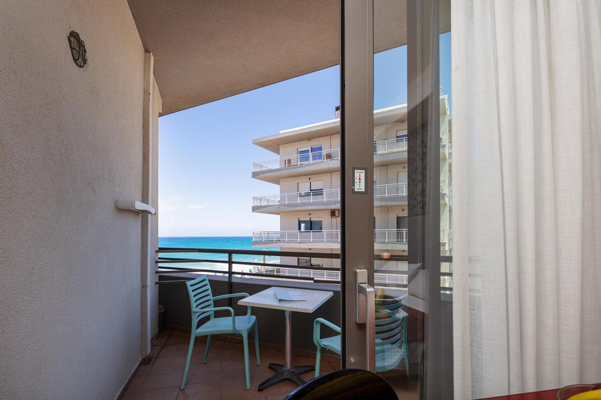 Steris Elegant Beach Hotel & Apartments レティムノ エクステリア 写真