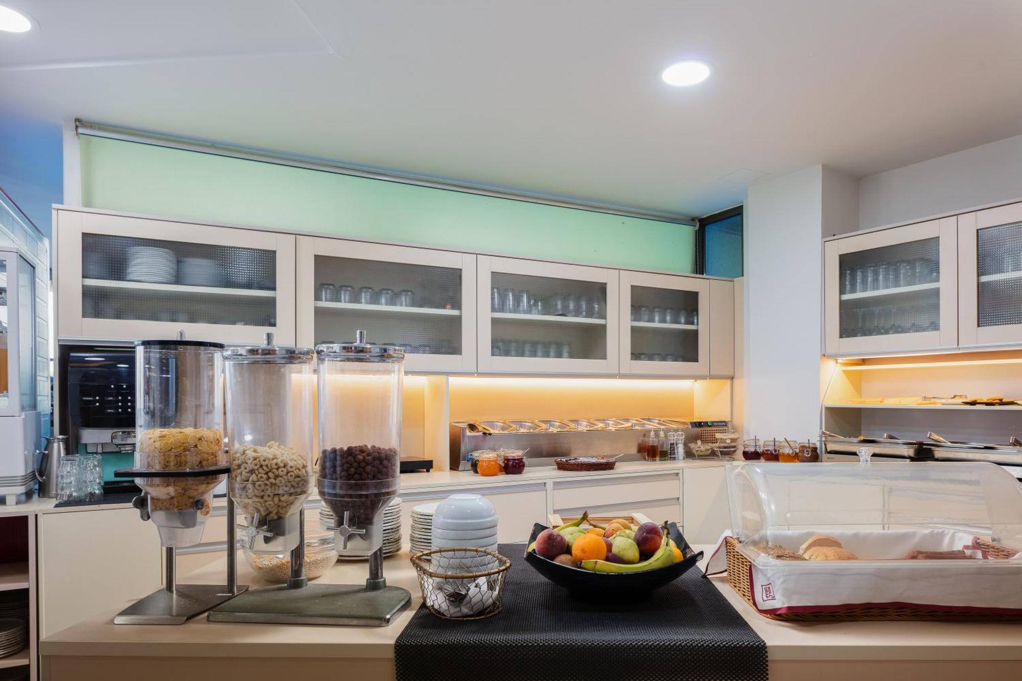 Steris Elegant Beach Hotel & Apartments レティムノ エクステリア 写真